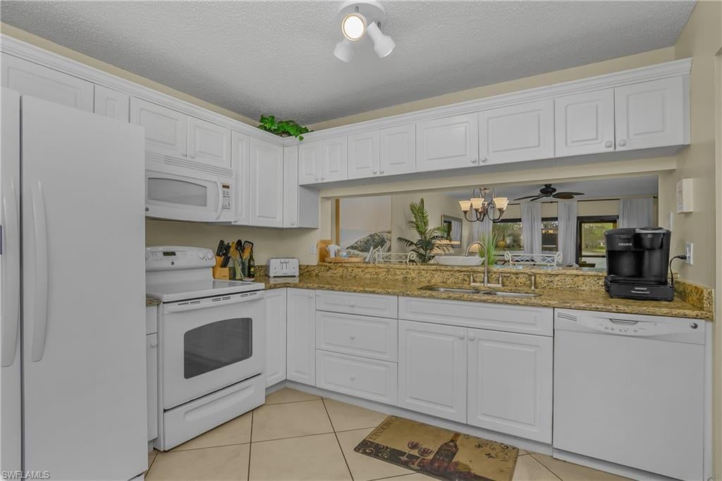 5708 Deauville CIR J102