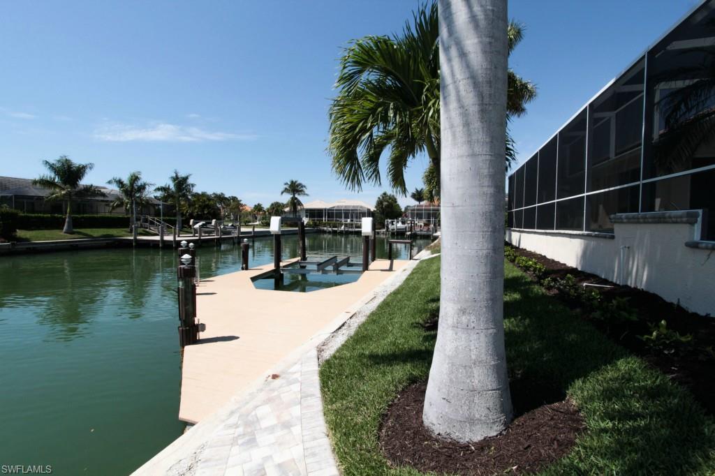 MARCO BEACH - Residential