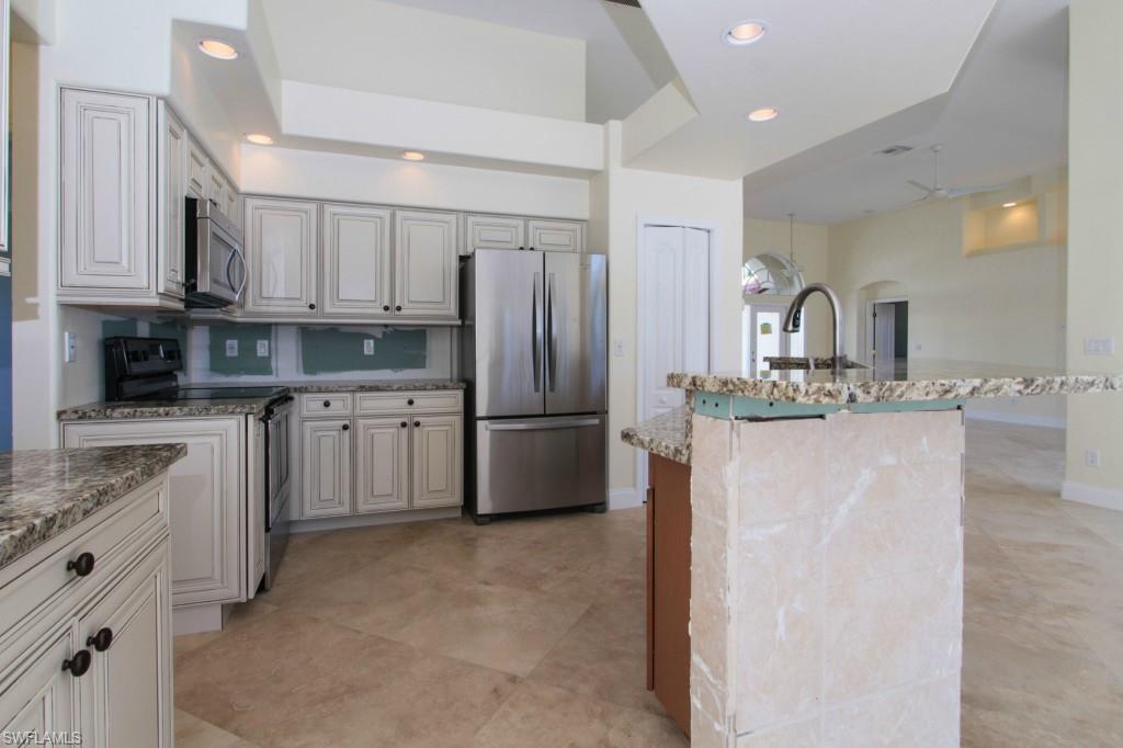 MARCO BEACH - Residential