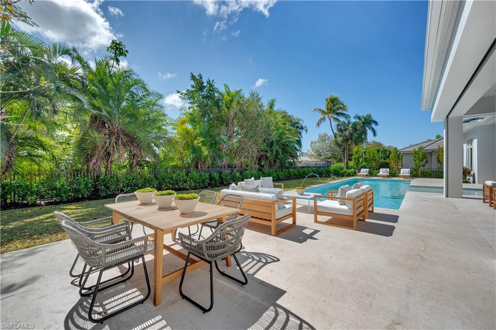 MOORINGS - Residential