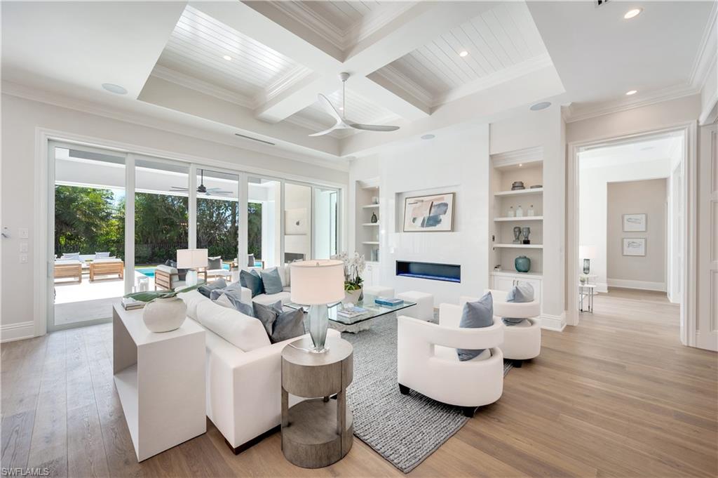 MOORINGS - Residential