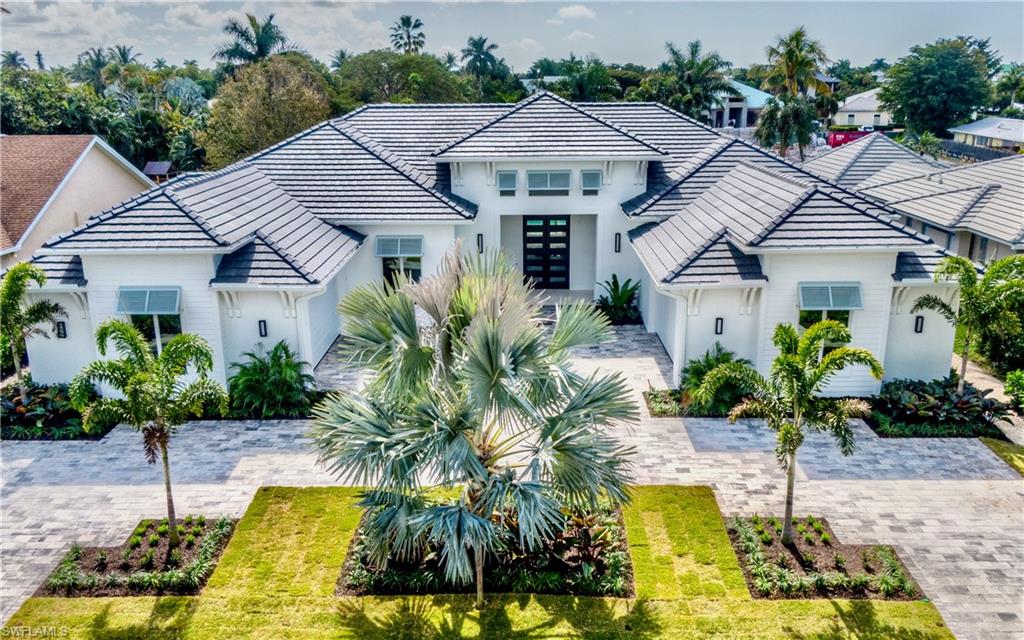 MOORINGS - Residential