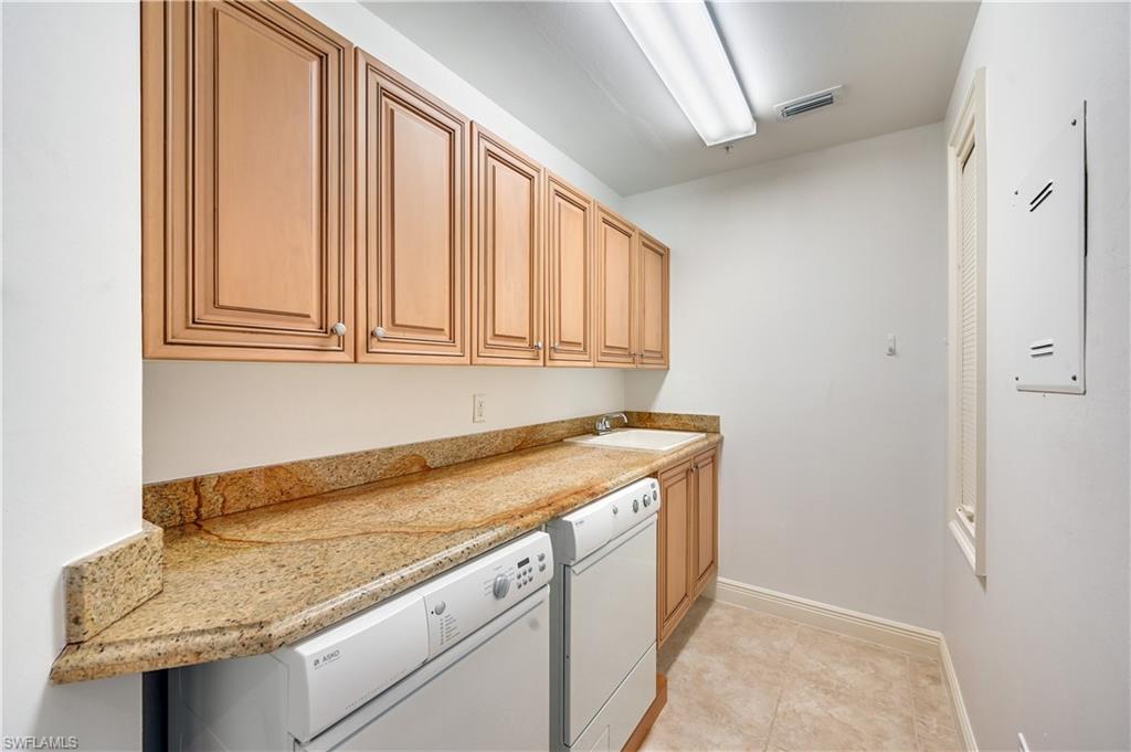 VICTOR DEL REY - Residential Lease