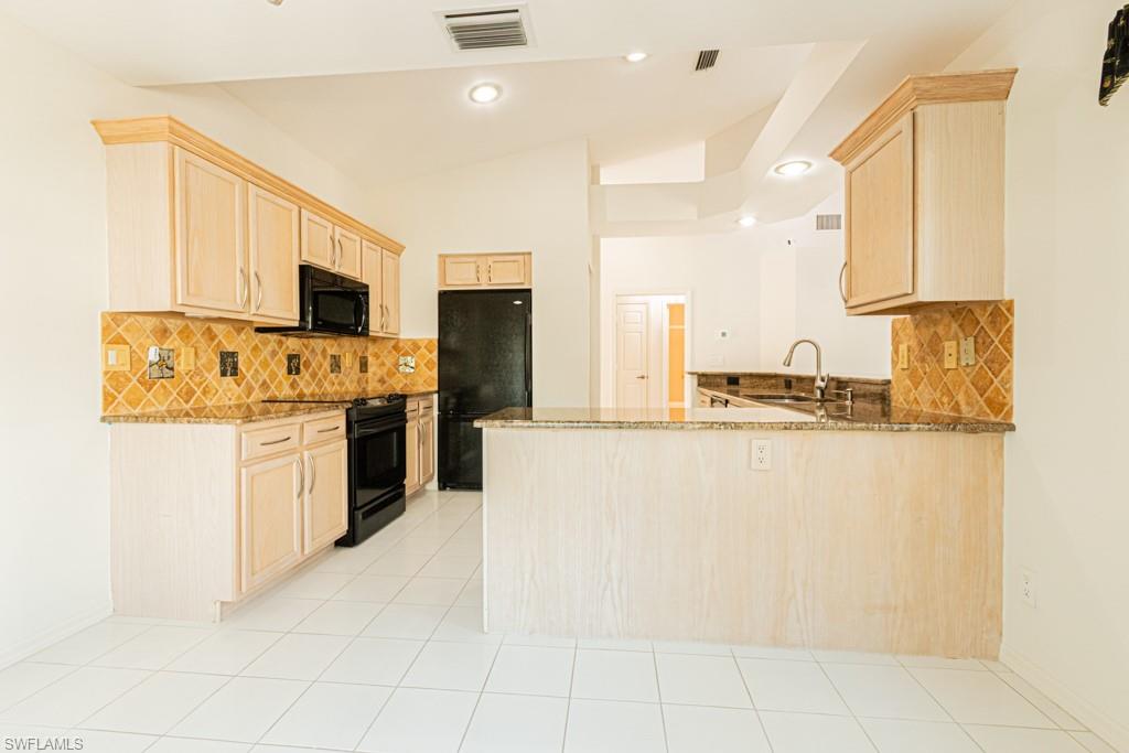 WIGGINS LAKES AND PRESERVES - Residential