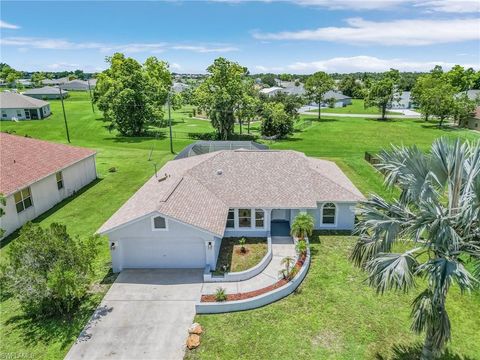 A home in PUNTA GORDA