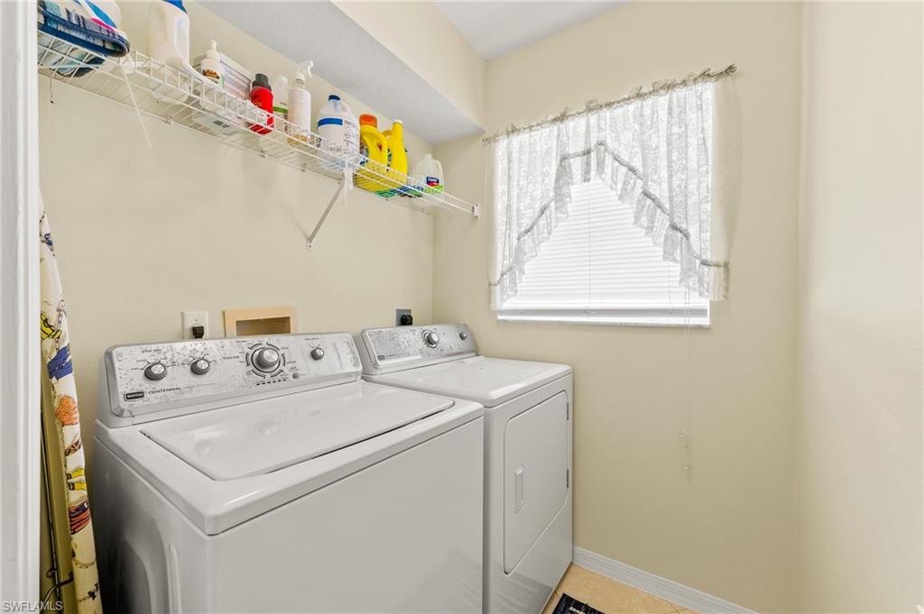 HUNTINGTON LAKES - Residential