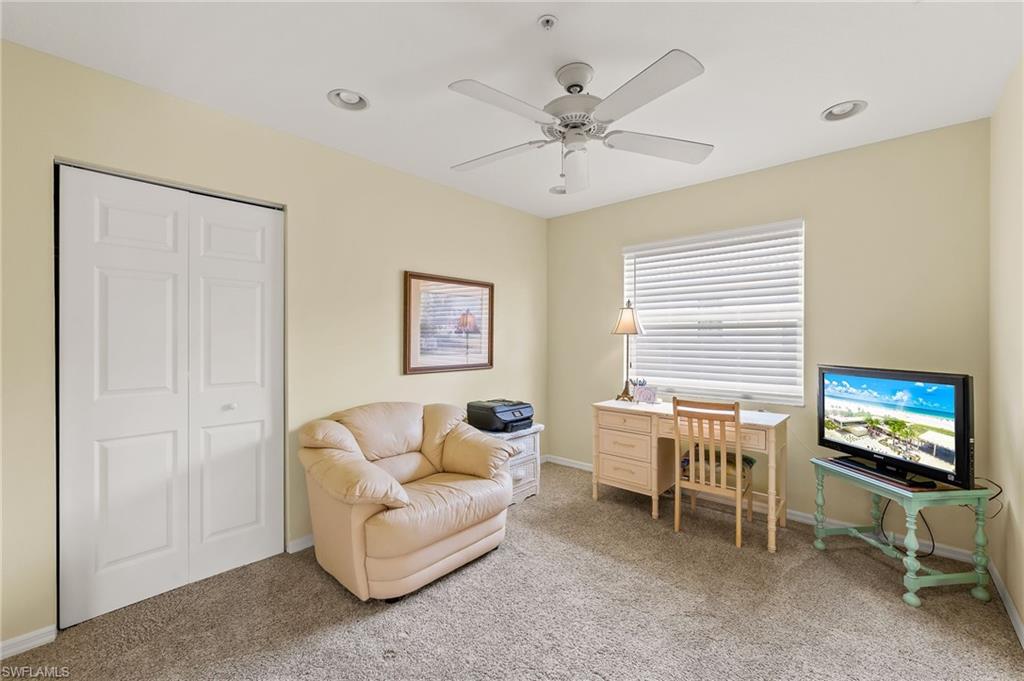 HUNTINGTON LAKES - Residential