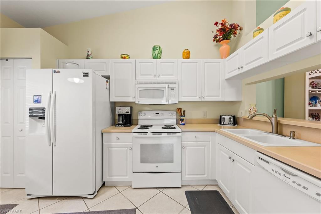 HUNTINGTON LAKES - Residential