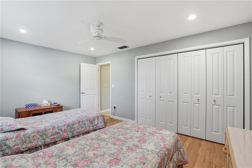 VALLEY STREAM TOWNHOUSE - Residential