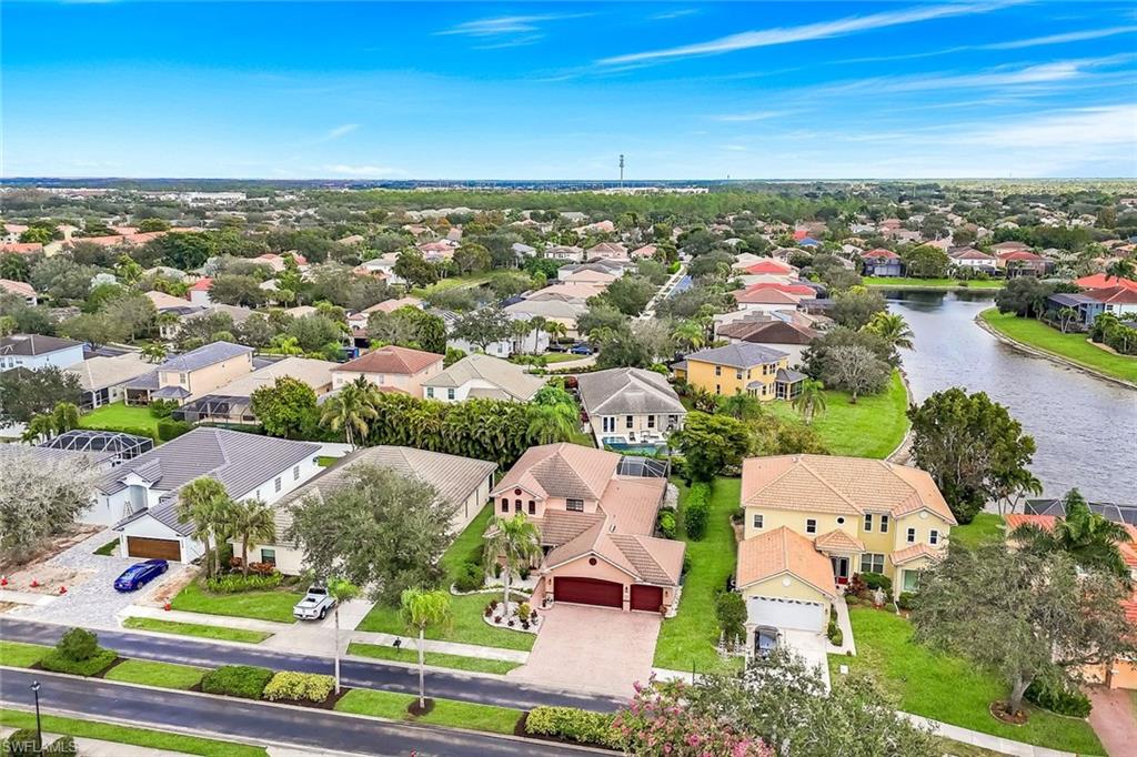 LAUREL LAKES - Residential