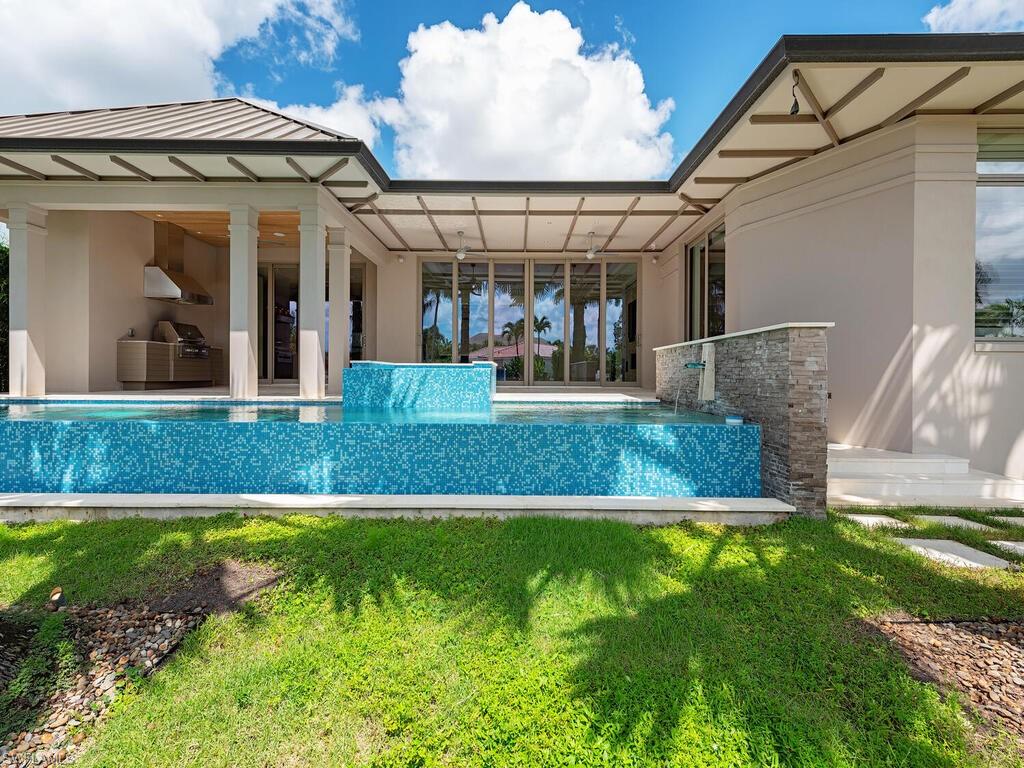 ROYAL HARBOR - Residential