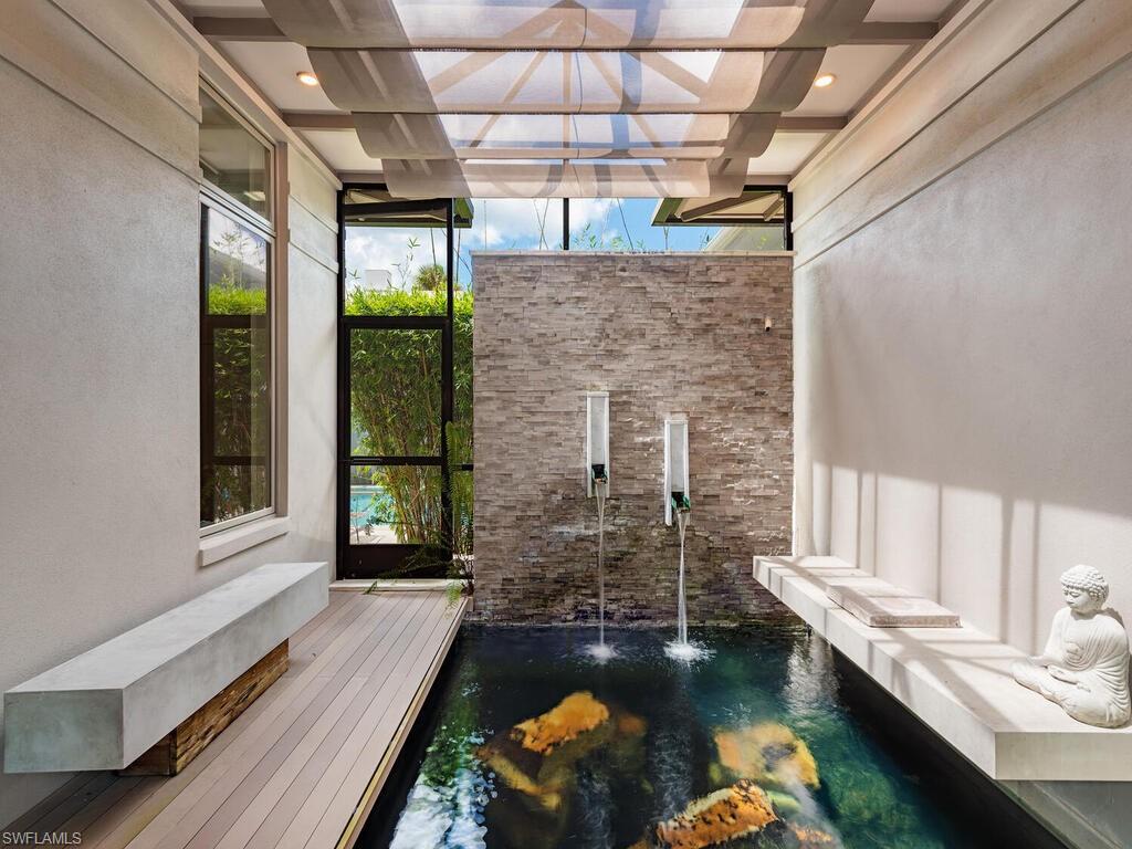 ROYAL HARBOR - Residential