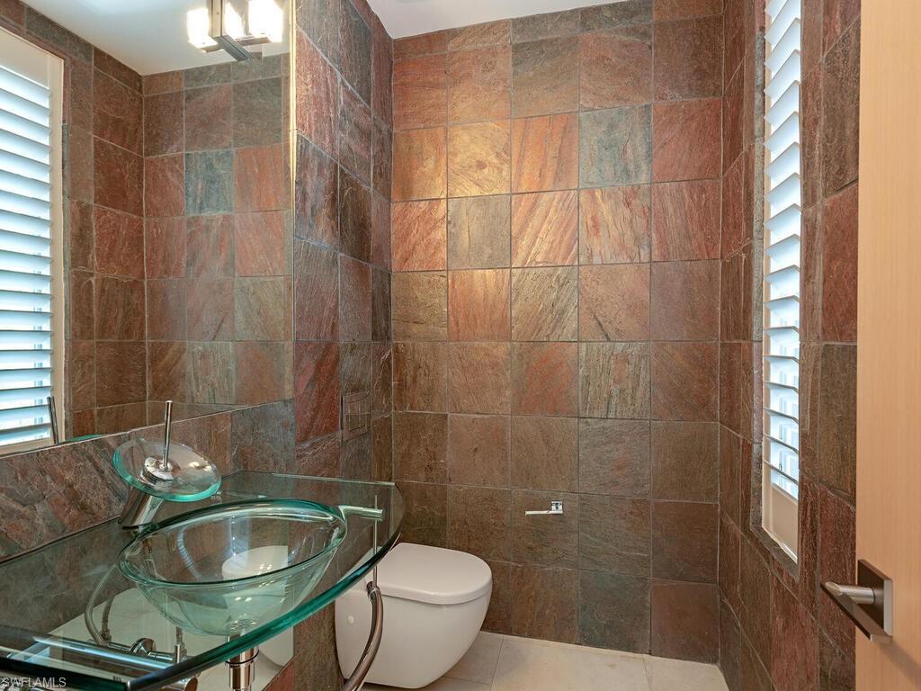 ROYAL HARBOR - Residential