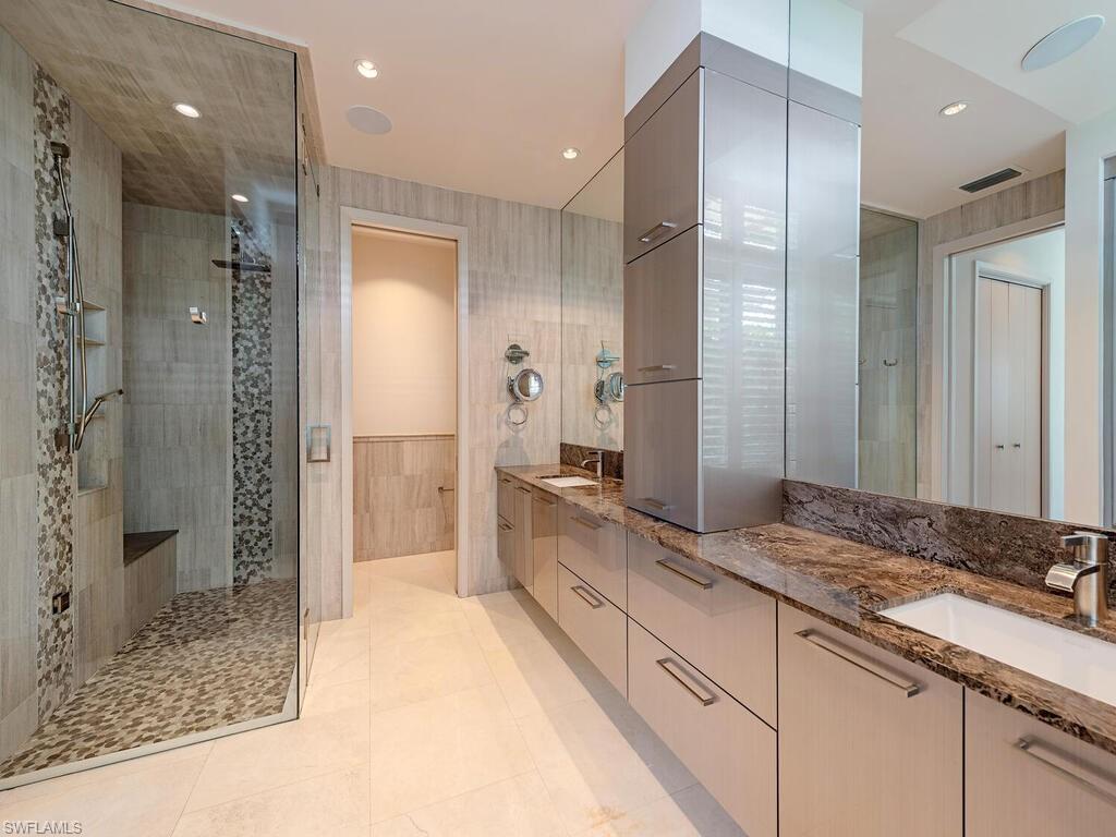 ROYAL HARBOR - Residential