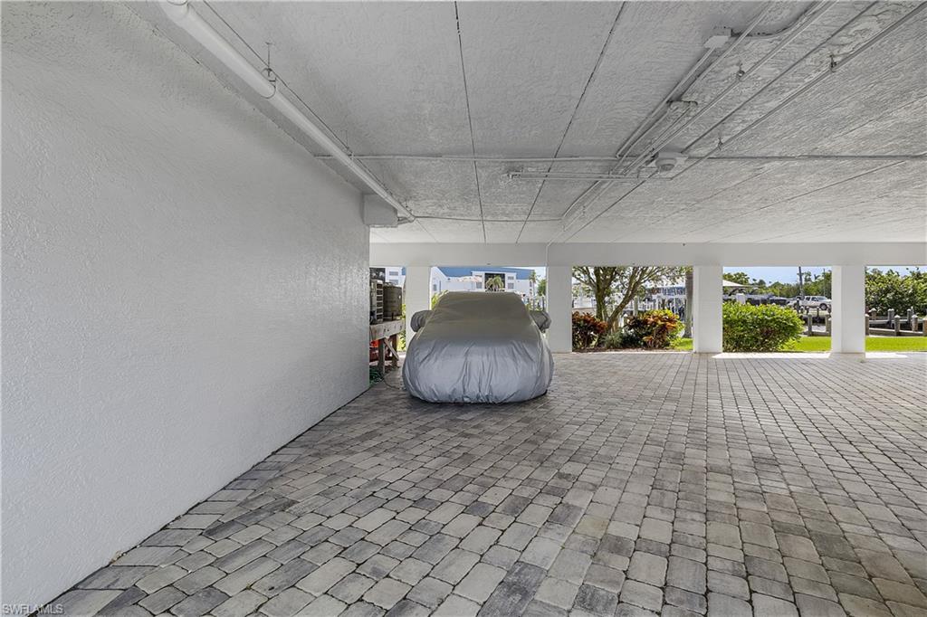 FOUR WINDS MARINA NORTH CONDO - Residential