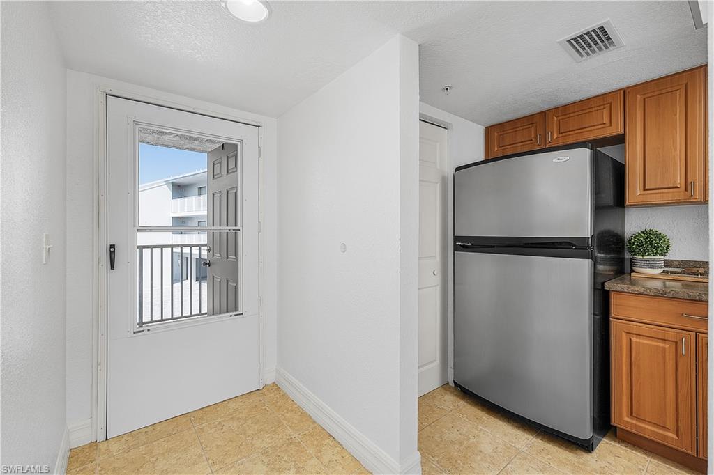 FOUR WINDS MARINA NORTH CONDO - Residential