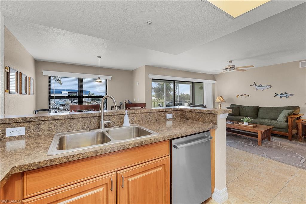 FOUR WINDS MARINA NORTH CONDO - Residential