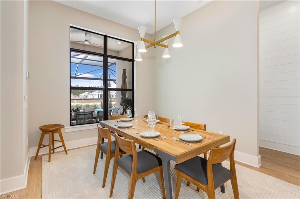 CAYMAS - Residential Lease