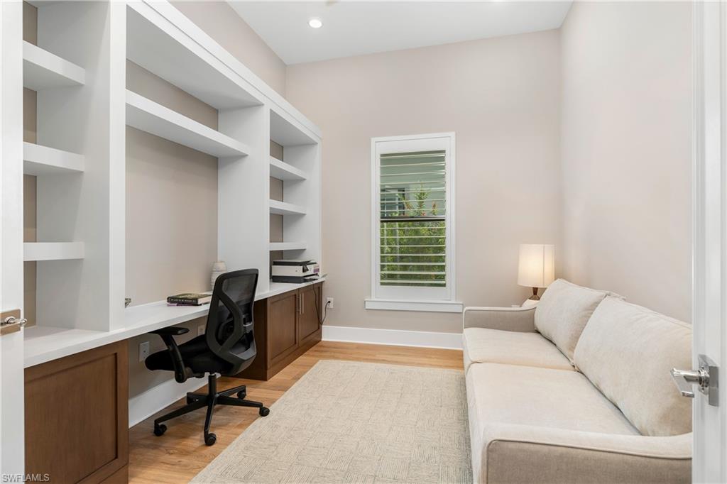 CAYMAS - Residential Lease