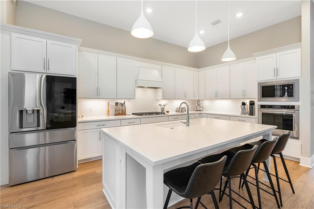 CAYMAS - Residential Lease