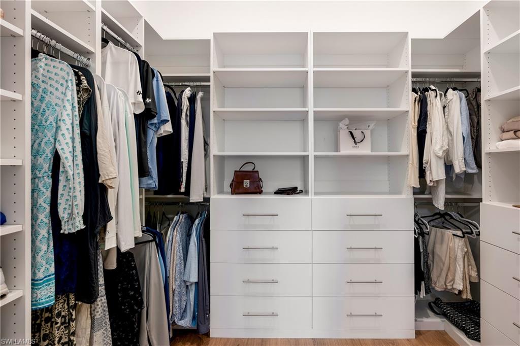 CAYMAS - Residential Lease