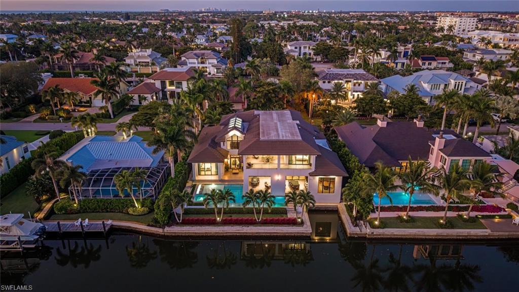 AQUALANE SHORES - Residential