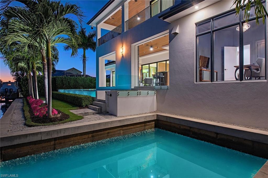 AQUALANE SHORES - Residential