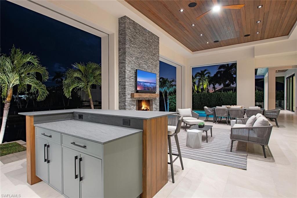 AQUALANE SHORES - Residential