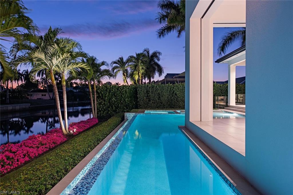 AQUALANE SHORES - Residential