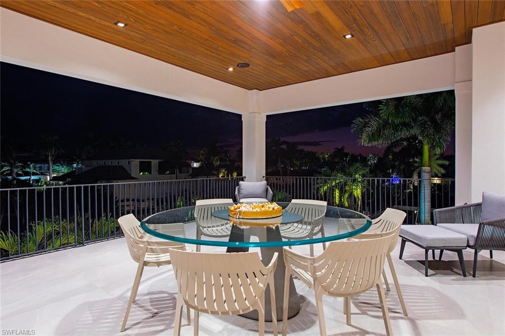 AQUALANE SHORES - Residential