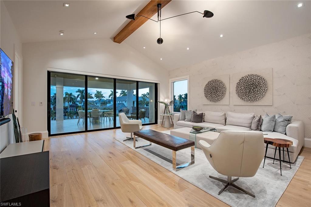 AQUALANE SHORES - Residential