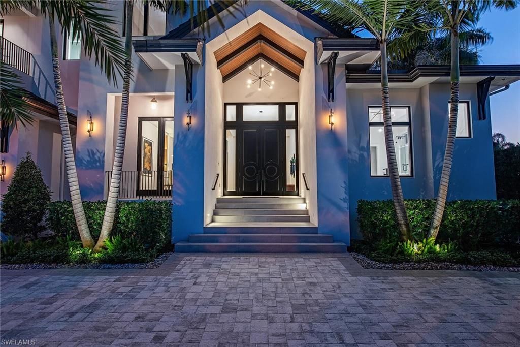 Photo of 608 16th AVE S, NAPLES, FL 34102 (MLS # 225081695)