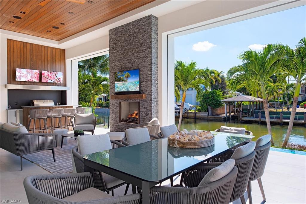 AQUALANE SHORES - Residential