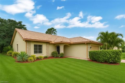 241 Saint James WAY NAPLES FL 34104