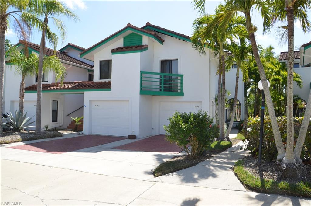 WATERFRONT IN NAPLES - Residential