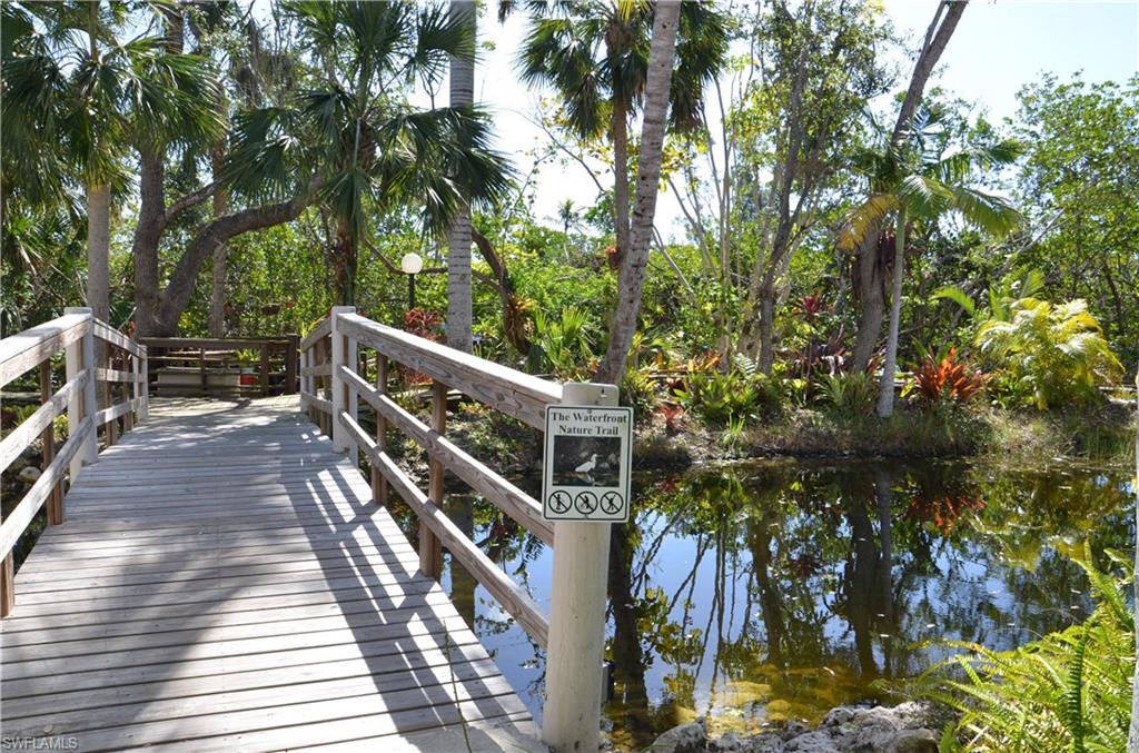 WATERFRONT IN NAPLES - Residential