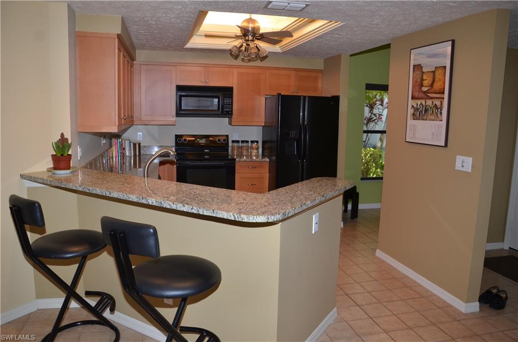 WATERFRONT IN NAPLES - Residential