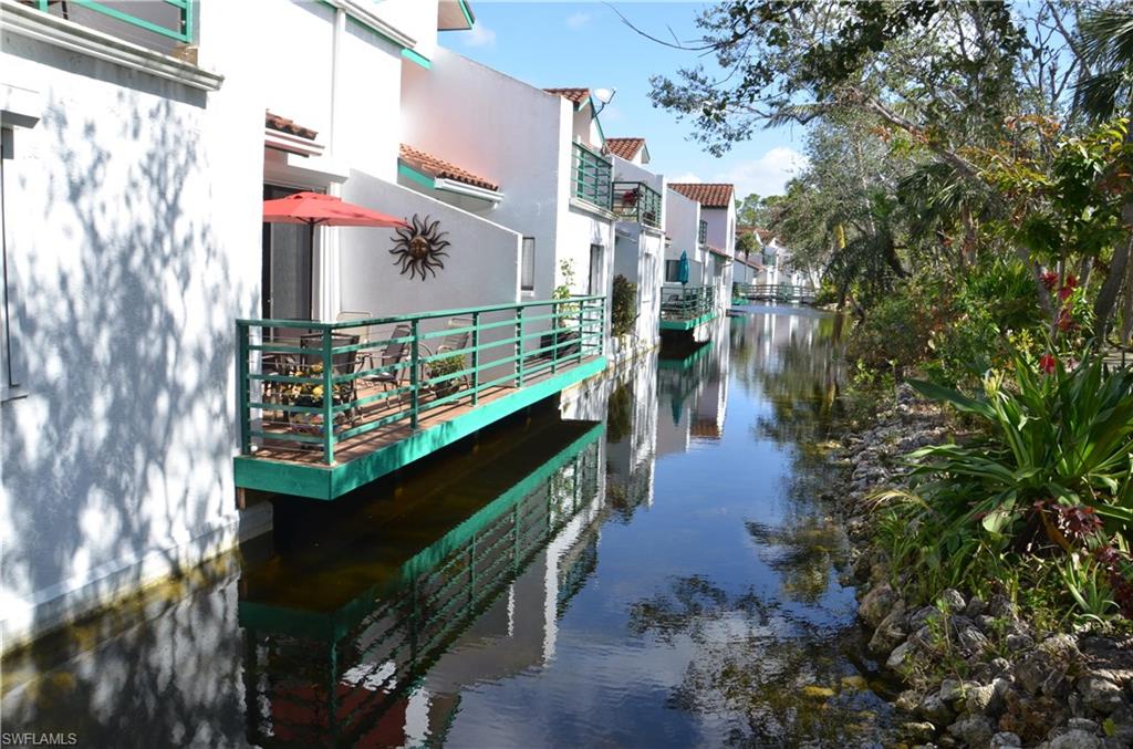 WATERFRONT IN NAPLES - Residential