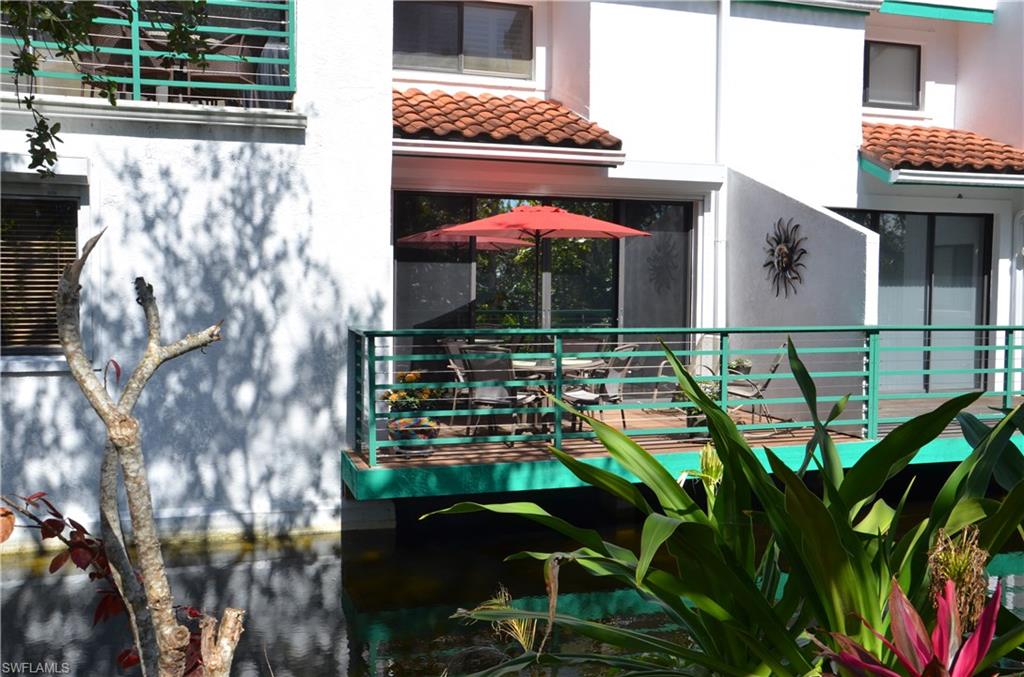 WATERFRONT IN NAPLES - Residential