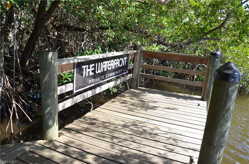 WATERFRONT IN NAPLES - Residential