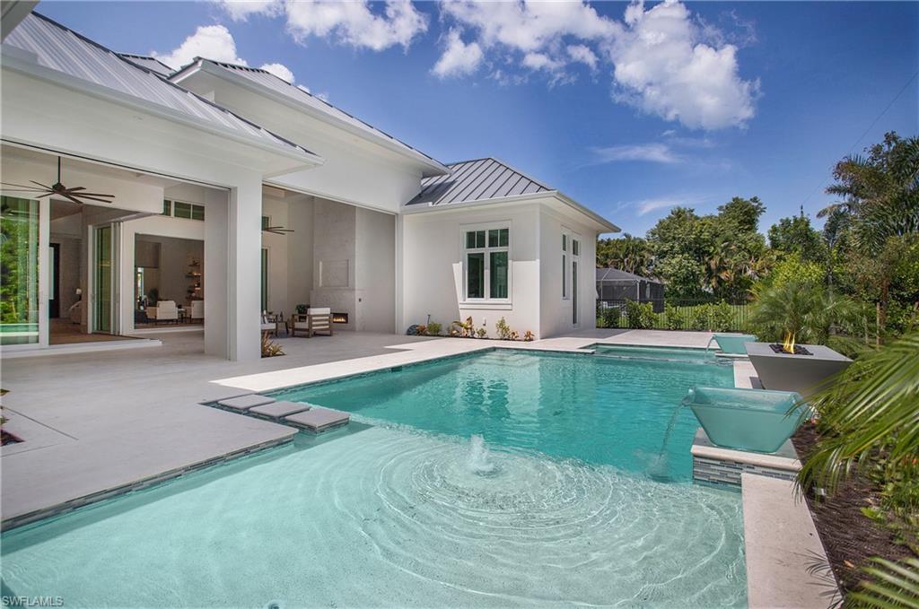 MOORINGS - Residential