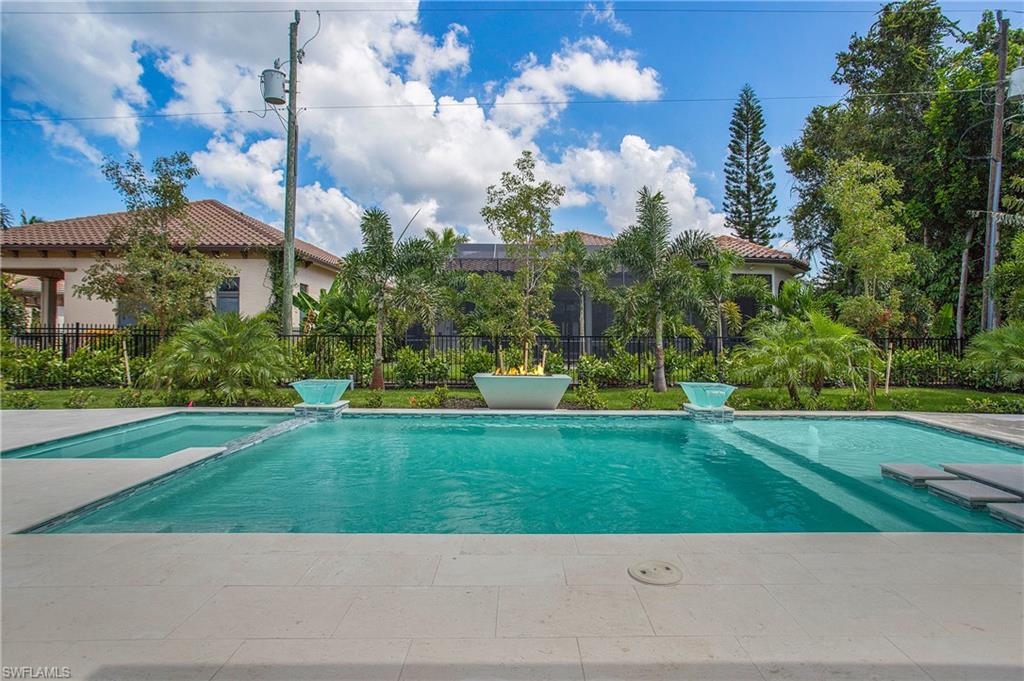 MOORINGS - Residential