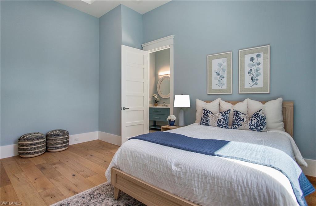 MOORINGS - Residential