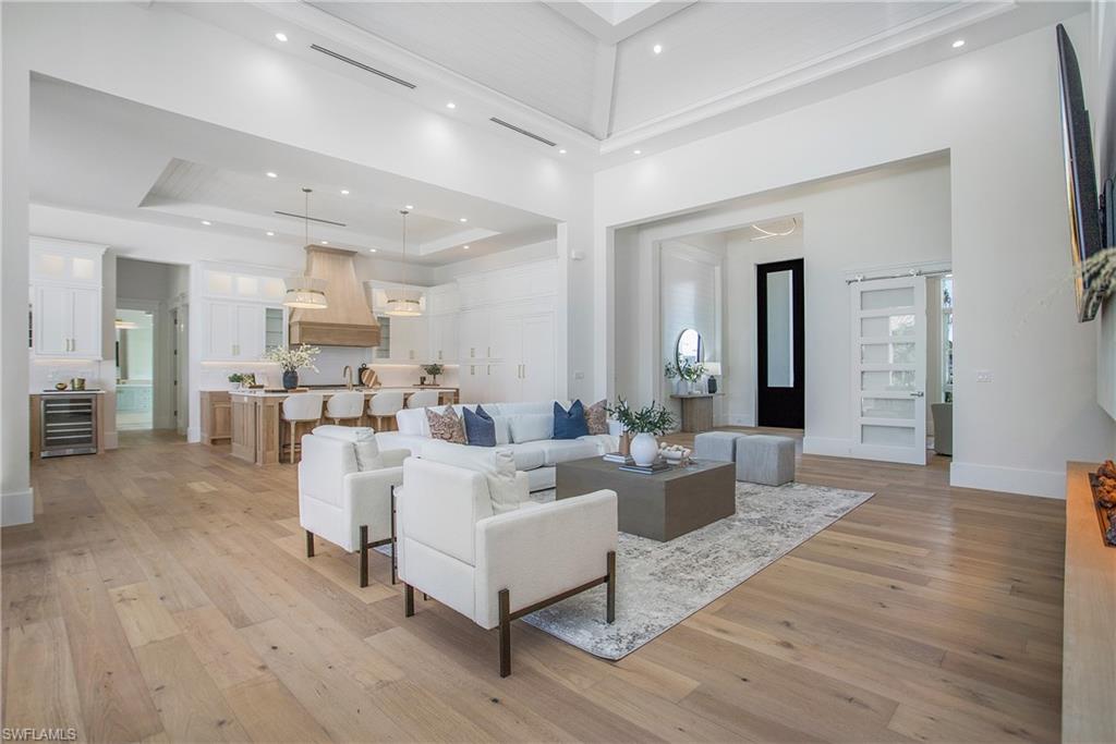 MOORINGS - Residential