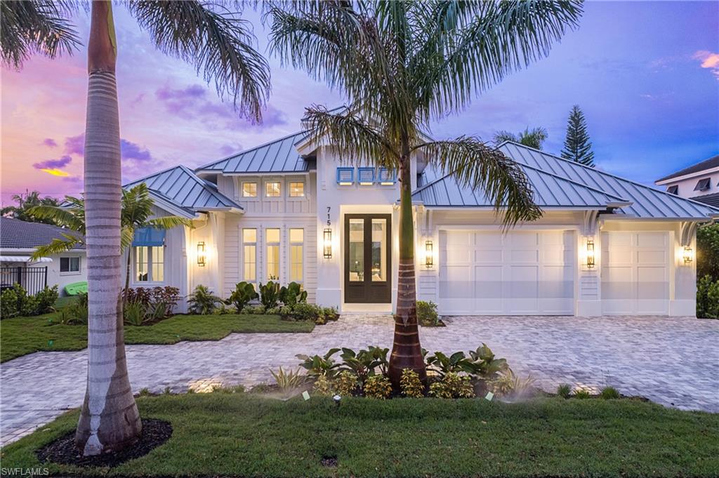 MOORINGS - Residential