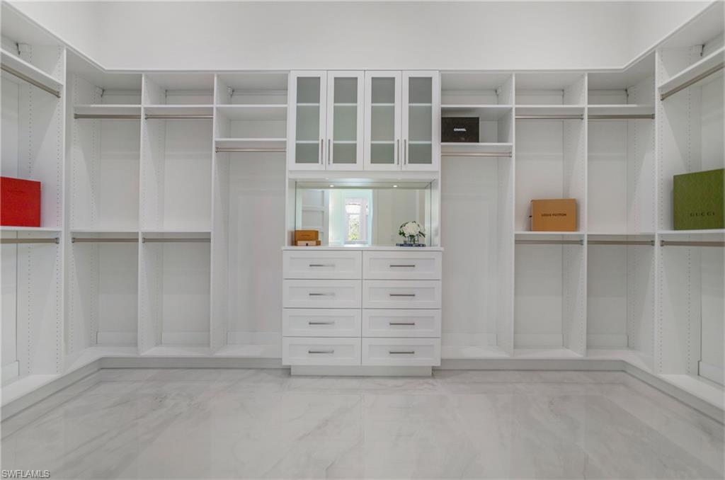 MOORINGS - Residential