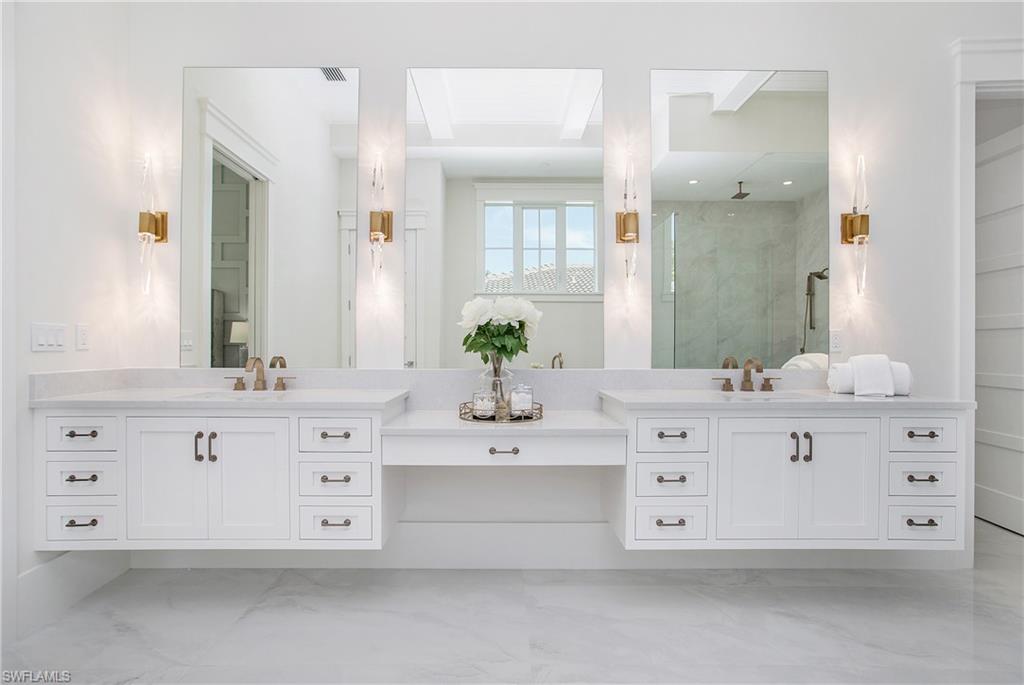 MOORINGS - Residential