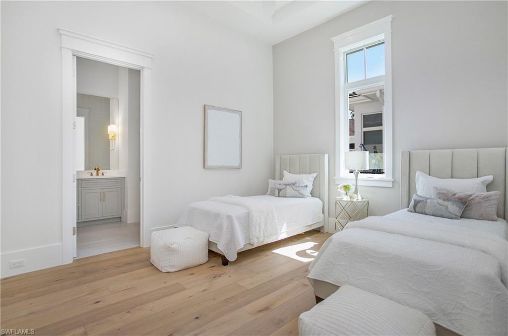 MOORINGS - Residential