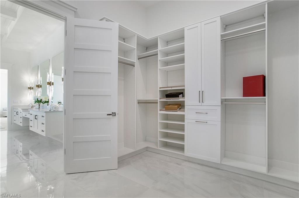 MOORINGS - Residential