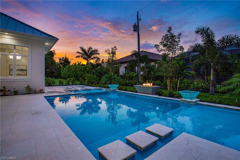 MOORINGS - Residential